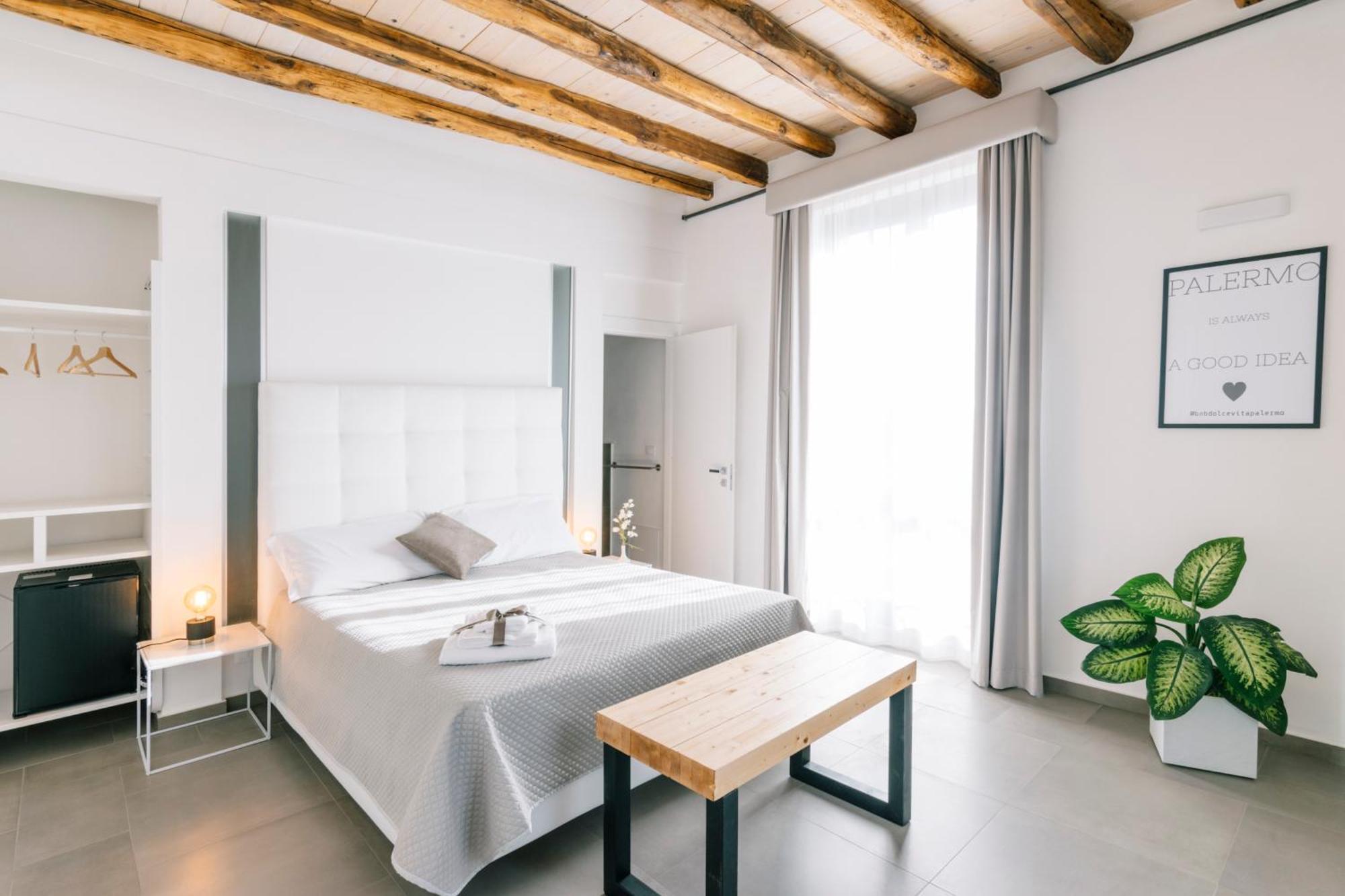 Bnb Dolcevita Gold Lägenhet Palermo Exteriör bild